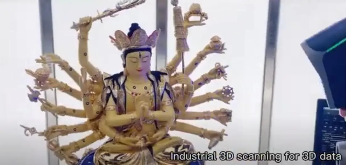 Une statue de Bouddha unique est reproduite par l'imprimante UnionTech SLA